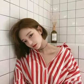 红衣少女